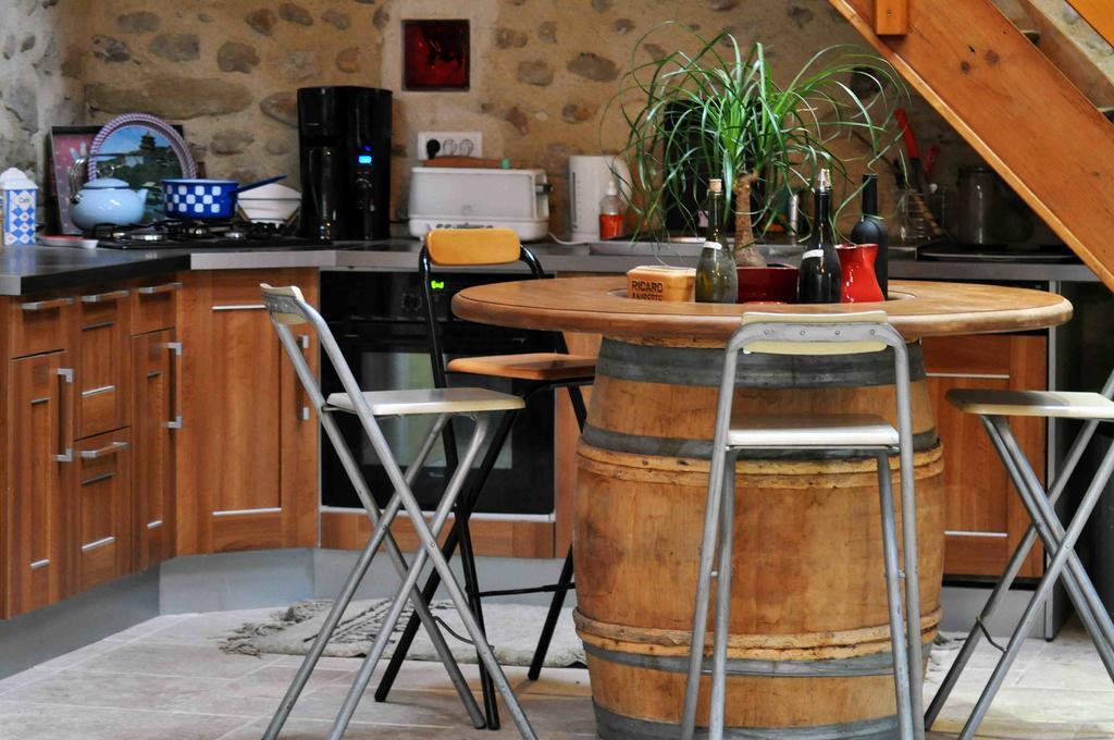 Chambres D'Hotes Les 7 Semaines Chantemerle-les-Bles Экстерьер фото