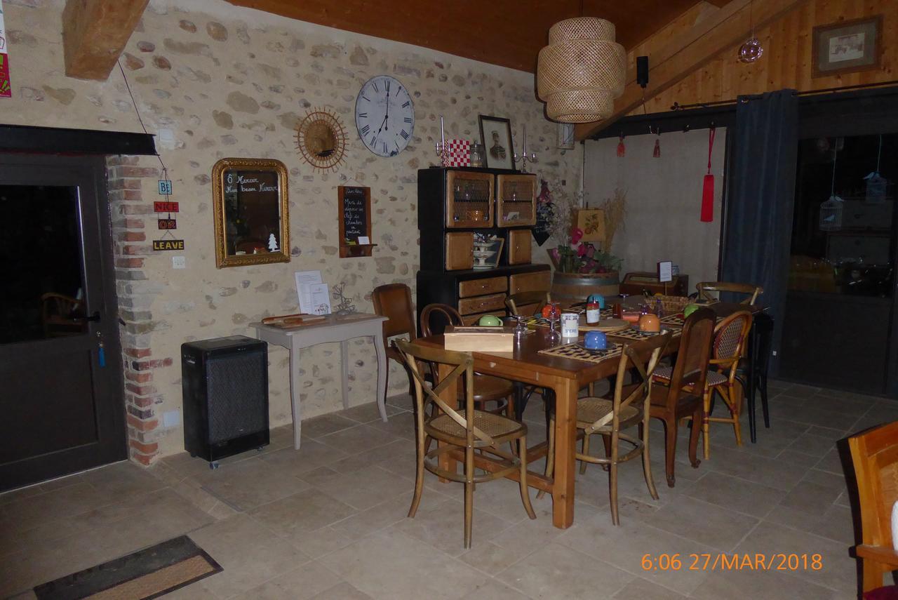 Chambres D'Hotes Les 7 Semaines Chantemerle-les-Bles Экстерьер фото